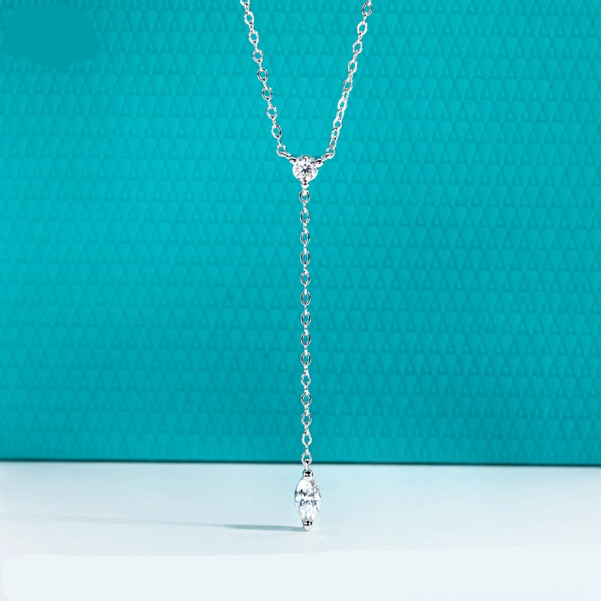 Colar Marquise de Moissanita Navete 0,3ct e Redonda 0,1ct em Prata 925 – Design Clássico 40+5cm