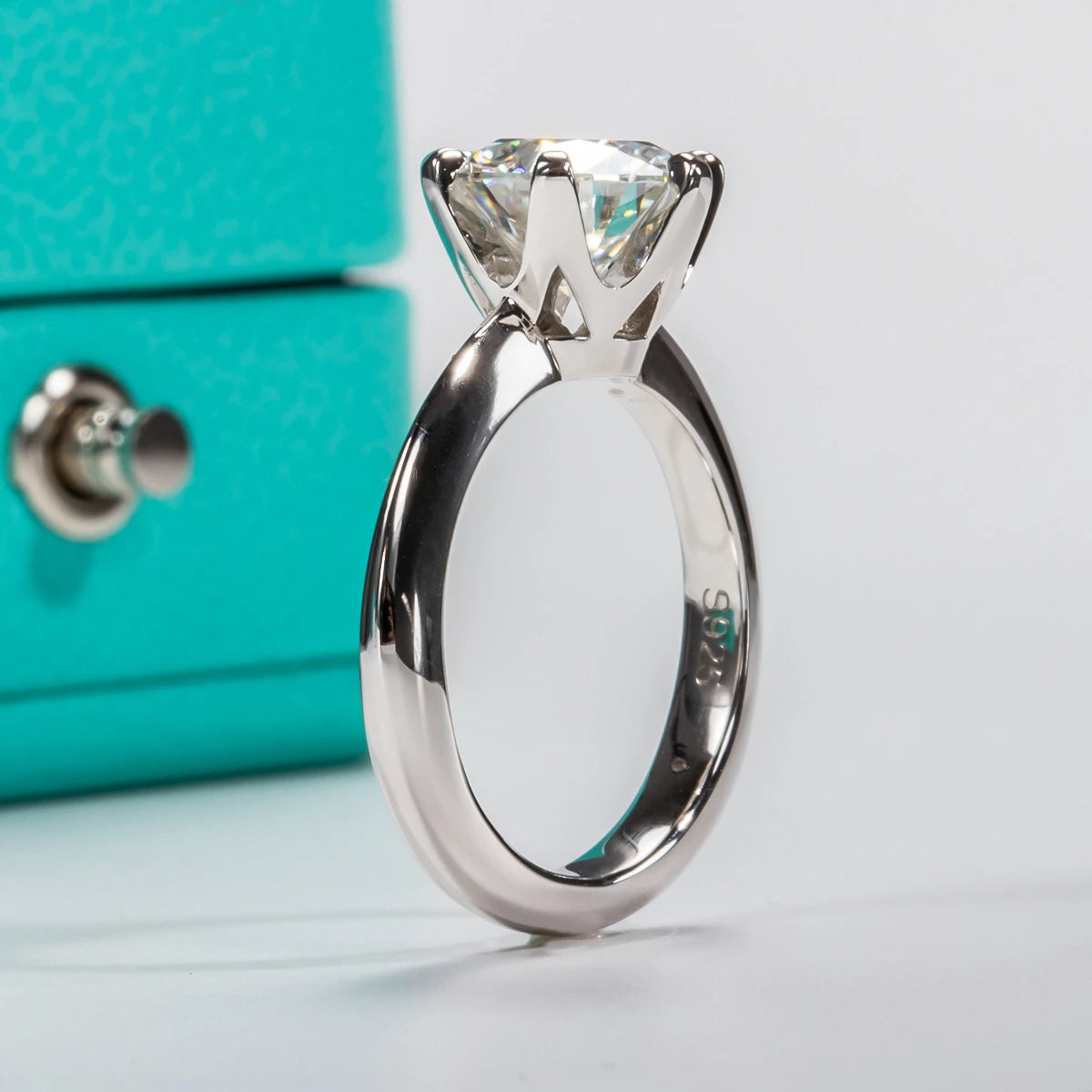 Anel Solitário de Moissanite em Prata 925 com Ouro 18K