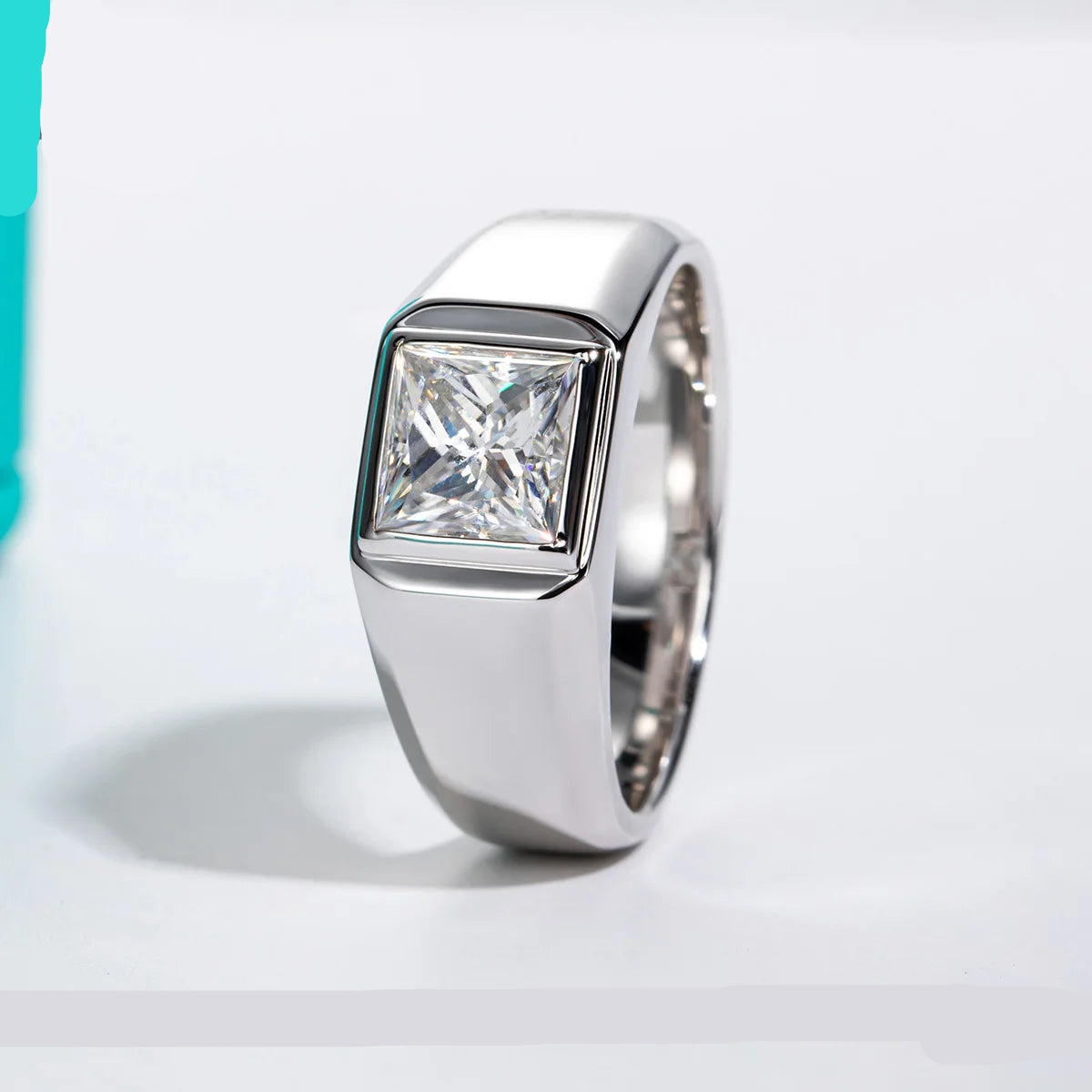 Anel Masculino de Noivado Moissanita Princess Cut 2ct D Color em Prata 925 Banhado a Ouro