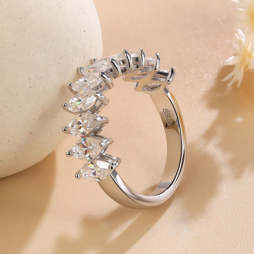 Anel Eternity Moissanita Marquise 3x6mm em Prata 925 com Banho de Ouro 18K