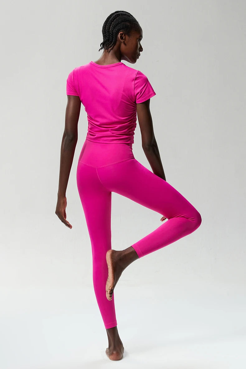 Conjunto Fitness Diamond Quick Dry 2 Peças Camiseta Cropped + Calça Legging - Leveza, Estilo e Praticidade