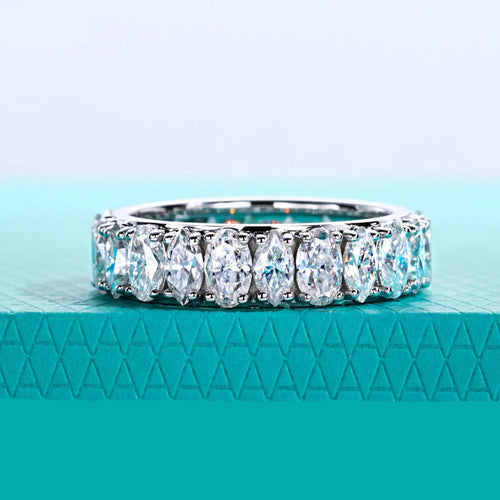 Aliança Eternity de Moissanita – Ovais 0,3ct e Navetes 0,2ct em Prata 925 – Cor D VVS1