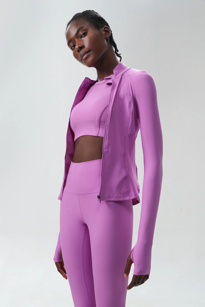 Conjunto Fitness Diamond Ribbed 3 Peças Top Cropped, Legging Anatômica e Blusa de Manga Longa
