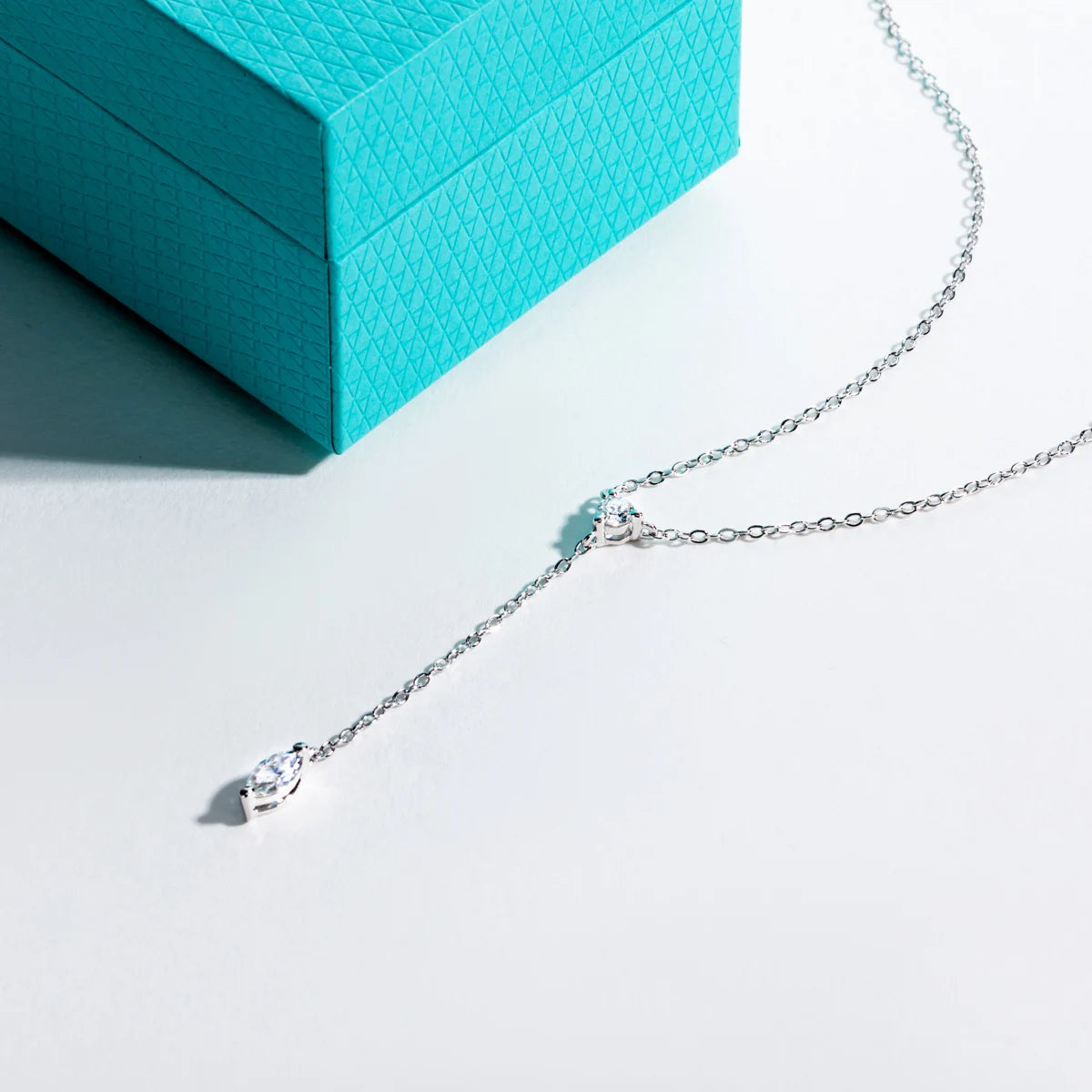 Colar Marquise de Moissanita Navete 0,3ct e Redonda 0,1ct em Prata 925 – Design Clássico 40+5cm