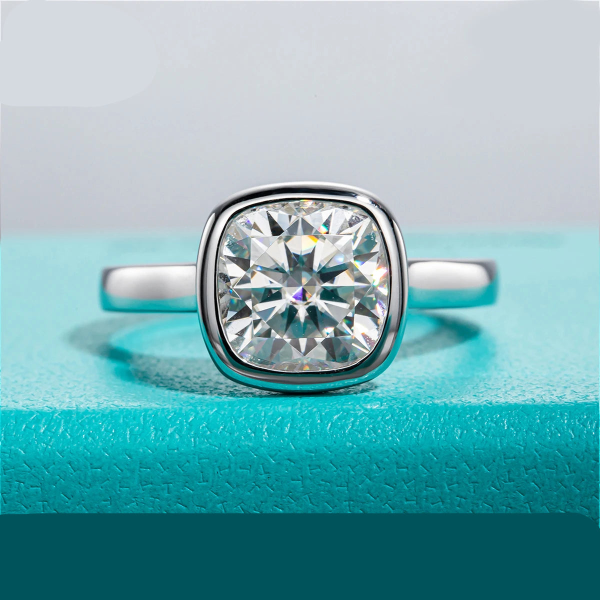 Anel de Noivado Moissanita Cushion Cut 3ct Bezel em Prata 925