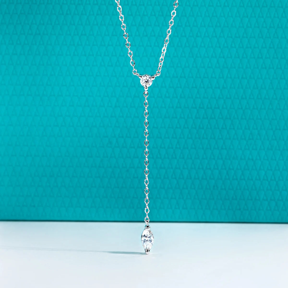 Colar Marquise de Moissanita Navete 0,3ct e Redonda 0,1ct em Prata 925 – Design Clássico 40+5cm