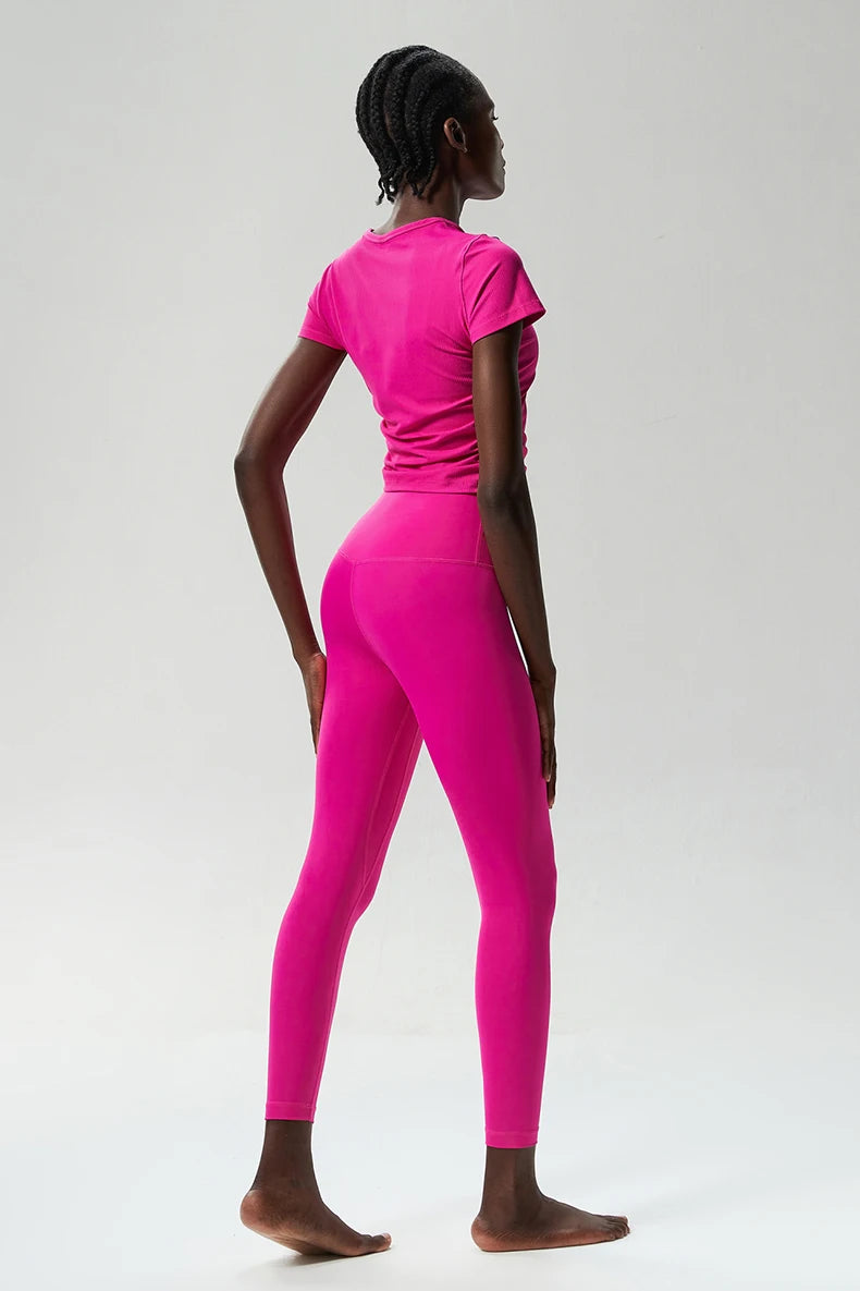 Conjunto Fitness Diamond Quick Dry 2 Peças Camiseta Cropped + Calça Legging - Leveza, Estilo e Praticidade