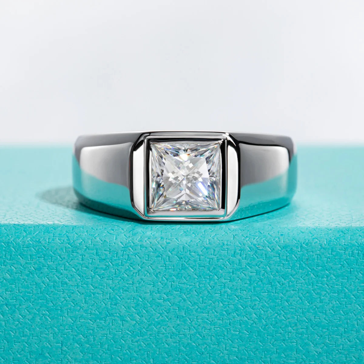 Anel Masculino de Noivado Moissanita Princess Cut 2ct D Color em Prata 925 Banhado a Ouro
