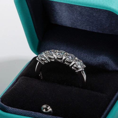 Anel Aliança de Moissanita 4mm – 1.5ct D Color VVS1 em Prata 925 Banhada a Ouro 18K