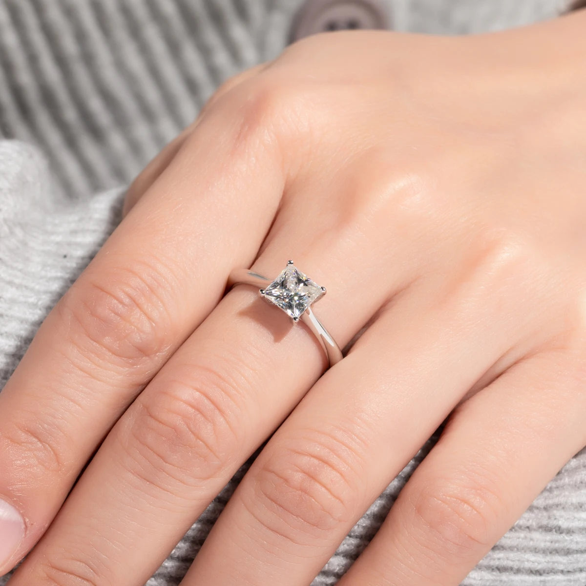 Anel de Noivado Solitário Moissanita Princess Cut 1.2ct D Color em Prata 925
