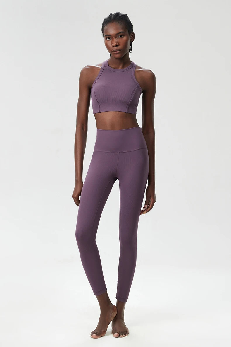 Conjunto Fitness Diamond Ribbed 3 Peças Top Cropped, Legging Anatômica e Blusa de Manga Longa