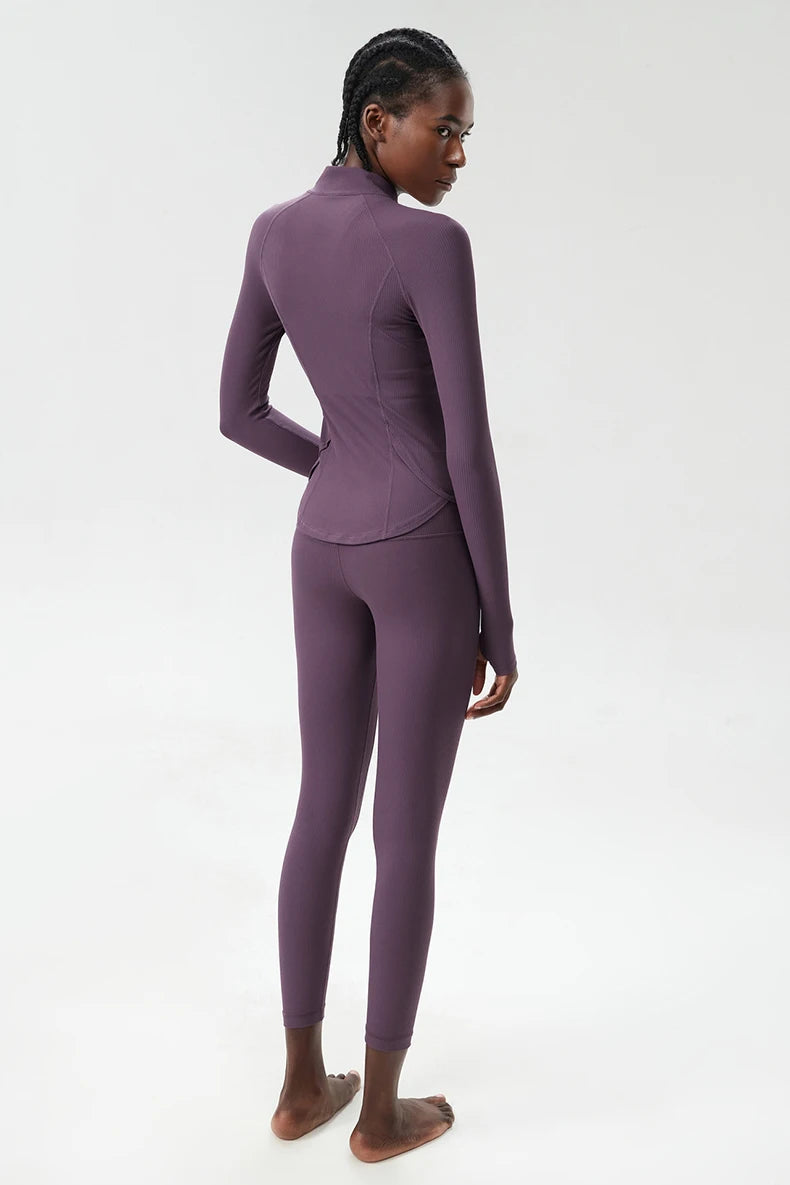 Conjunto Fitness Diamond Ribbed 3 Peças Top Cropped, Legging Anatômica e Blusa de Manga Longa