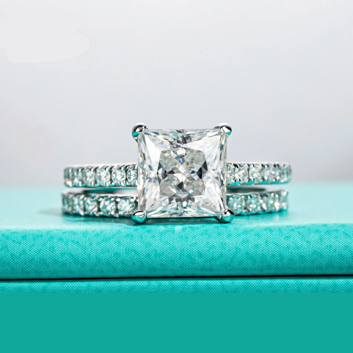Conjunto de Noivado e Casamento Moissanita Princess Cut 3ct D Color em Prata 925