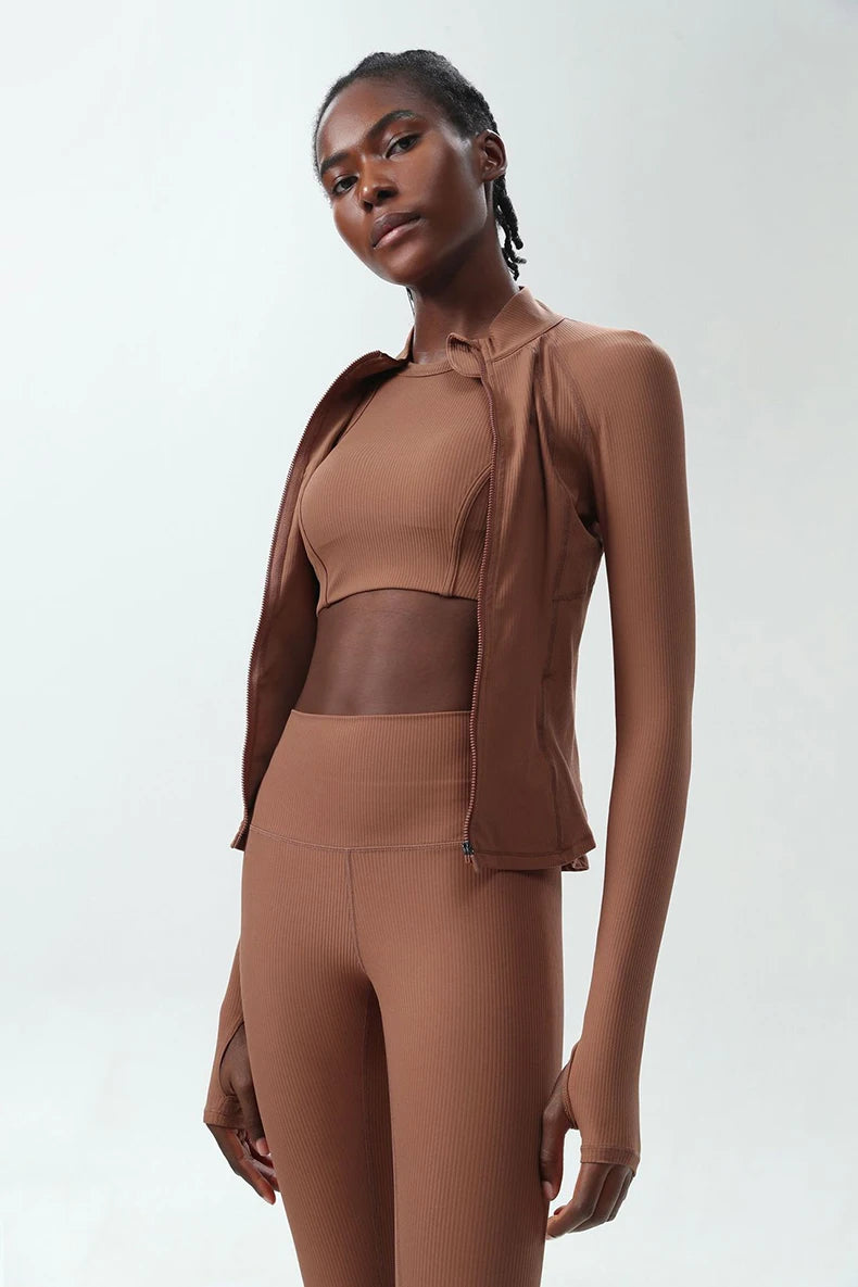 Conjunto Fitness Diamond Ribbed 3 Peças Top Cropped, Legging Anatômica e Blusa de Manga Longa