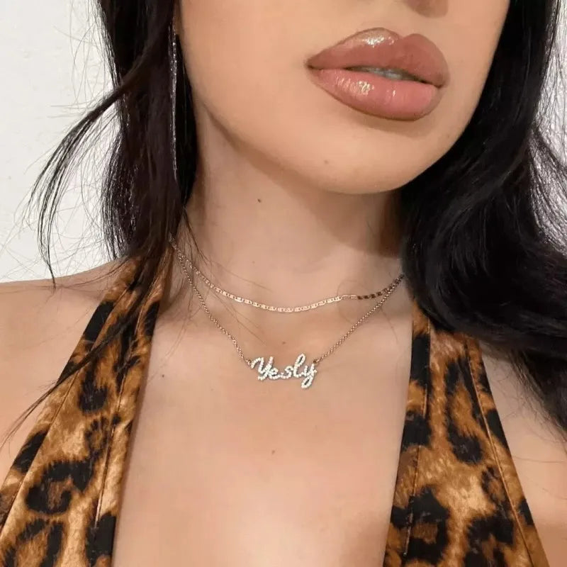 Colar com Nome Personalizado e Letras Cravejadas de Zircônias em Aço Inoxidável Banhado a Ouro 18K