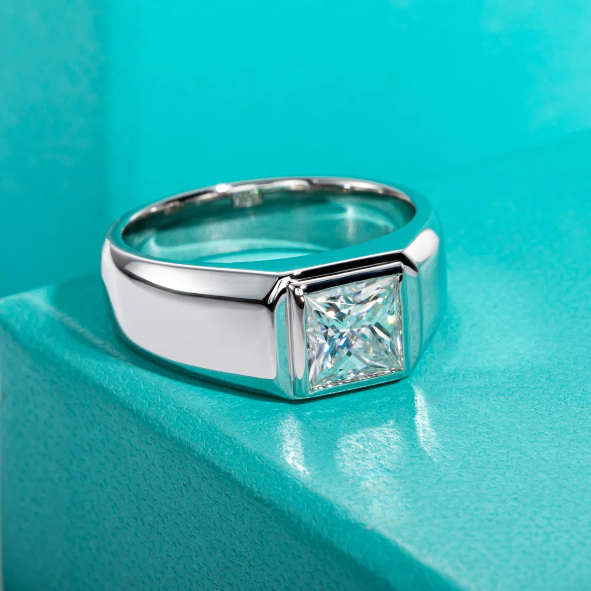 Anel Masculino de Noivado Moissanita Princess Cut 2ct D Color em Prata 925 Banhado a Ouro