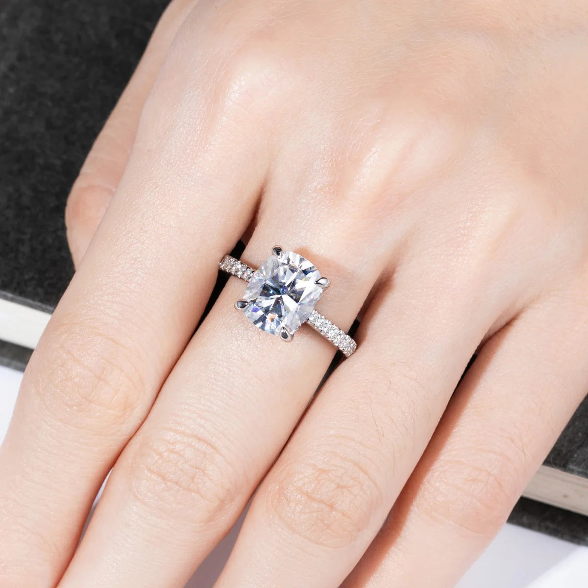 Anel de Noivado Moissanita Cushion Cut 5ct em Prata 925