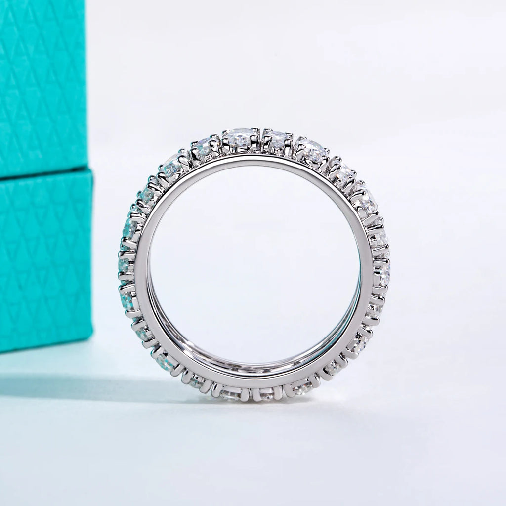 Aliança Eternity de Moissanita – Ovais 0,3ct e Navetes 0,2ct em Prata 925 – Cor D VVS1