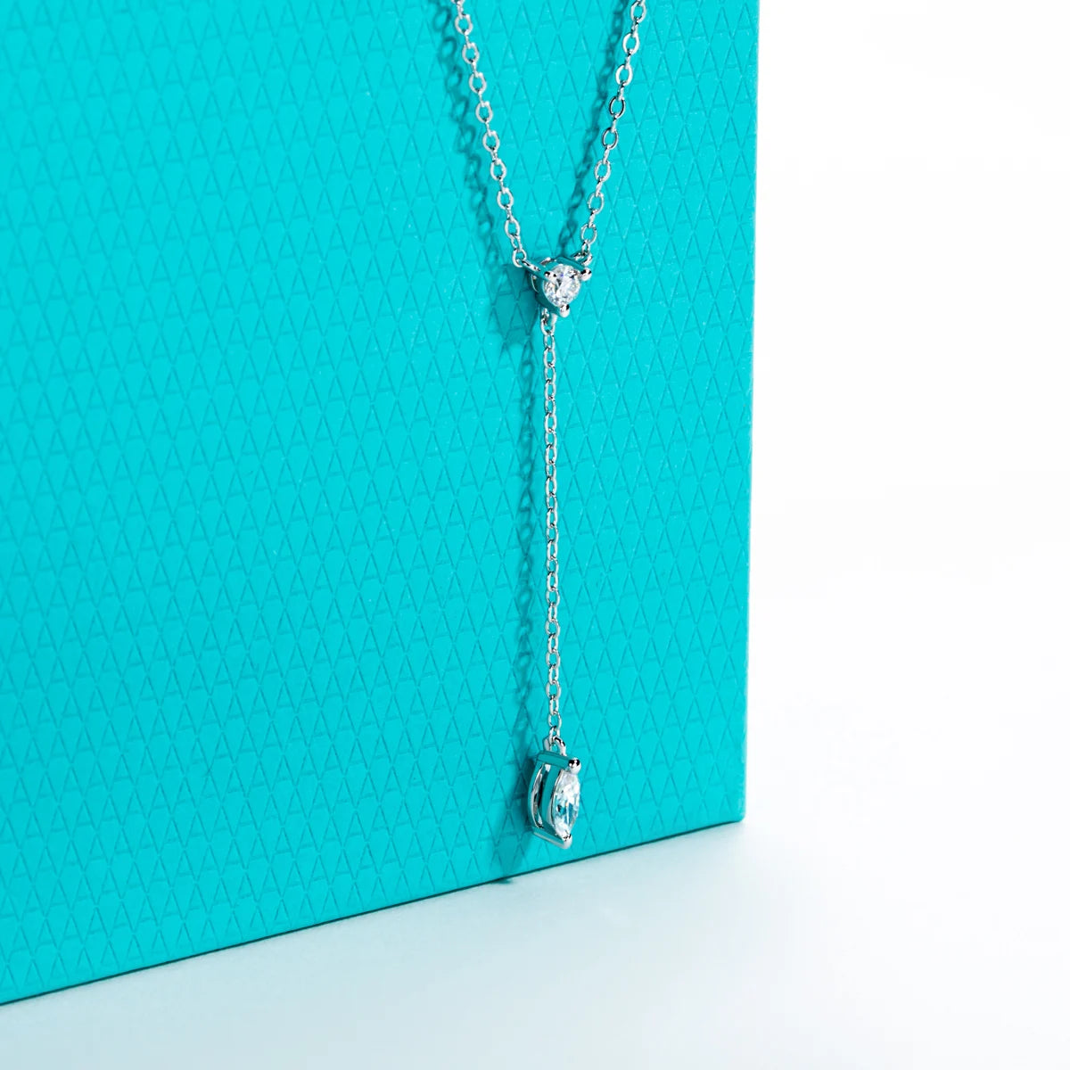 Colar Marquise de Moissanita Navete 0,3ct e Redonda 0,1ct em Prata 925 – Design Clássico 40+5cm
