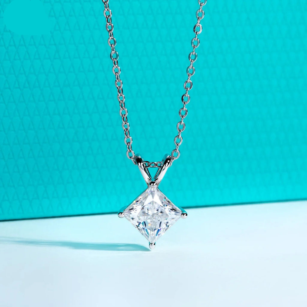 Colar Solitário Moissanita Princess Cut D Color 2ct/3ct/4ct/5ct em Prata 925