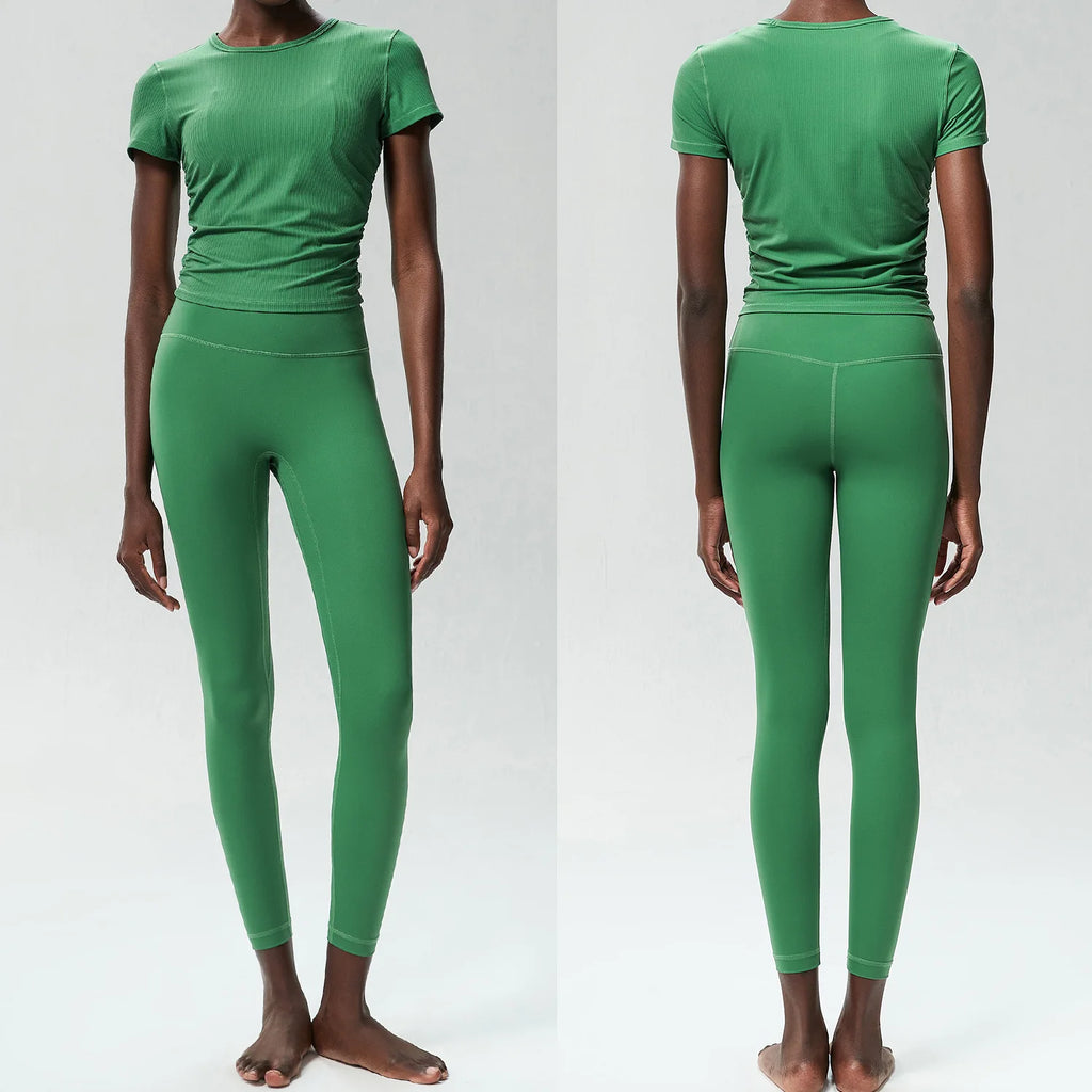 Conjunto Fitness Diamond Quick Dry 2 Peças Camiseta Cropped + Calça Legging - Leveza, Estilo e Praticidade
