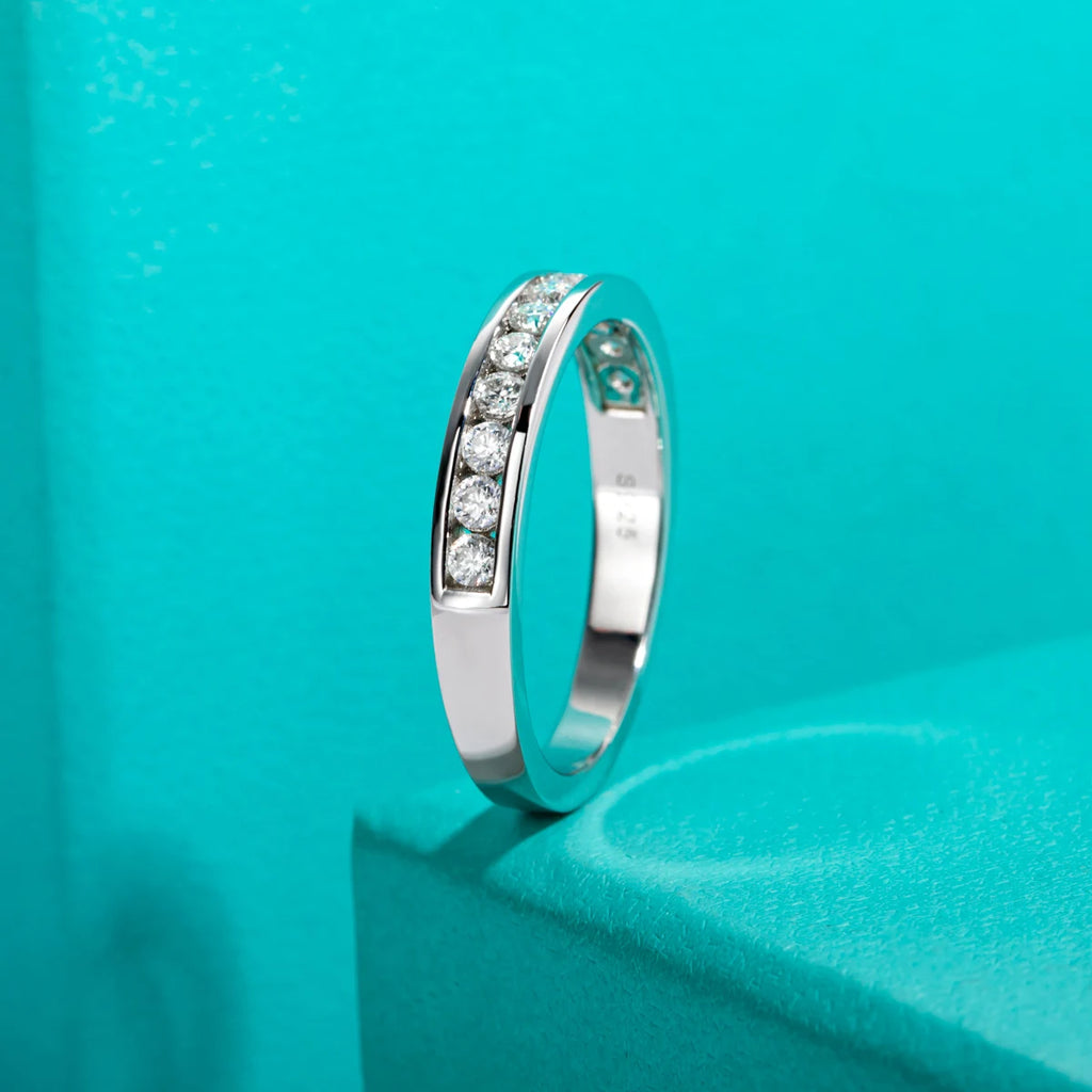 Anel Aliança 2mm Moissanita D Color VVS1 em Prata 925 Banhada a Ouro 18K
