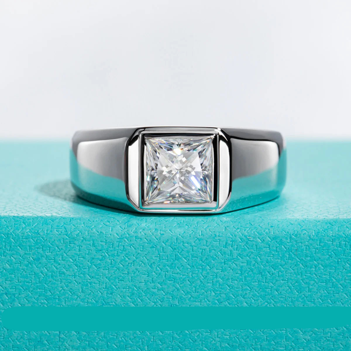 Anel Masculino de Noivado Moissanita Princess Cut 2ct D Color em Prata 925 Banhado a Ouro